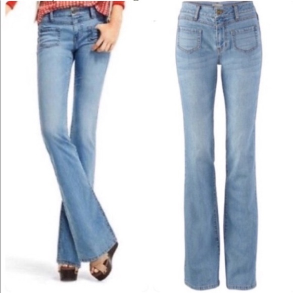 CAbi Denim - CABi Malibu Flare Light Wash Jeans #223 Sz6